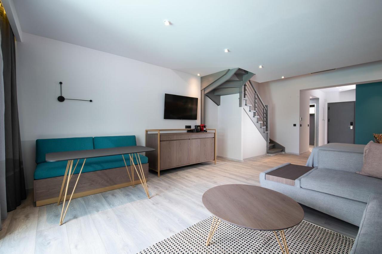 Lagomandra Luxury Suites With Private Pools Никити Екстериор снимка