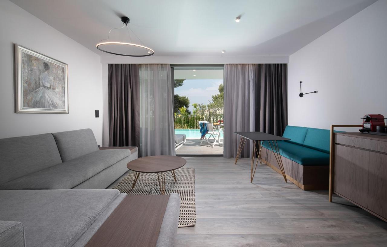 Lagomandra Luxury Suites With Private Pools Никити Екстериор снимка