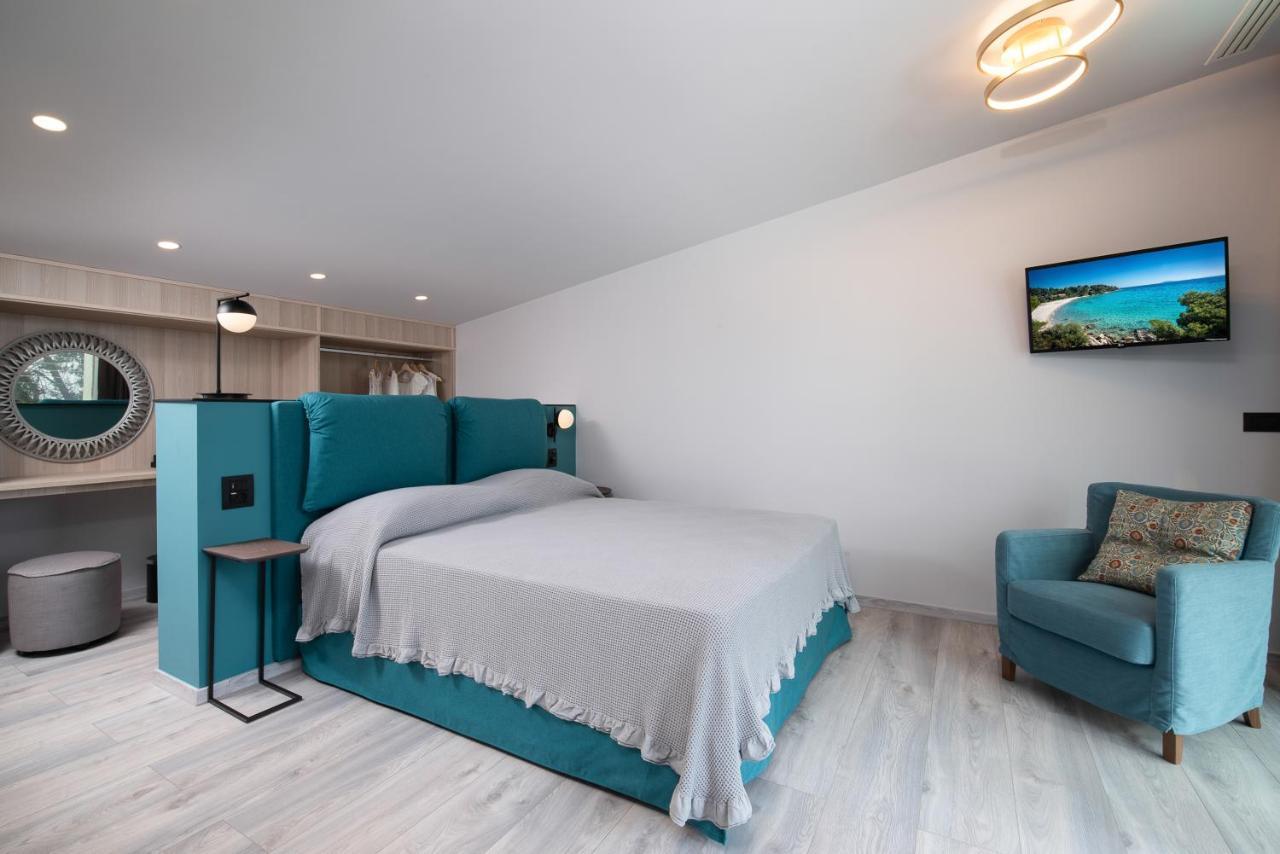 Lagomandra Luxury Suites With Private Pools Никити Екстериор снимка