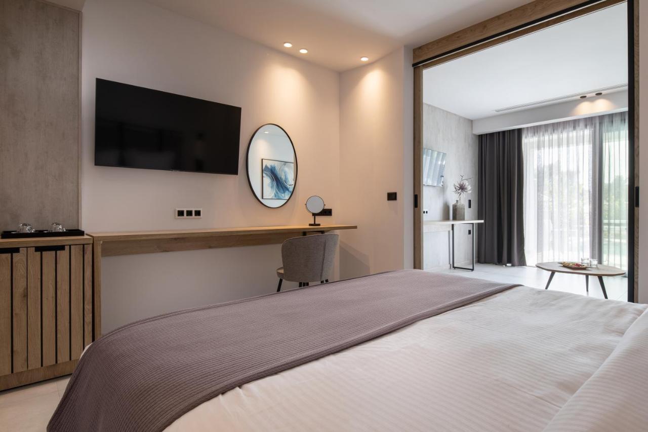 Lagomandra Luxury Suites With Private Pools Никити Екстериор снимка