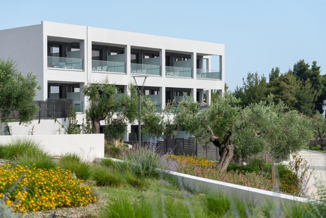 Lagomandra Luxury Suites With Private Pools Никити Екстериор снимка